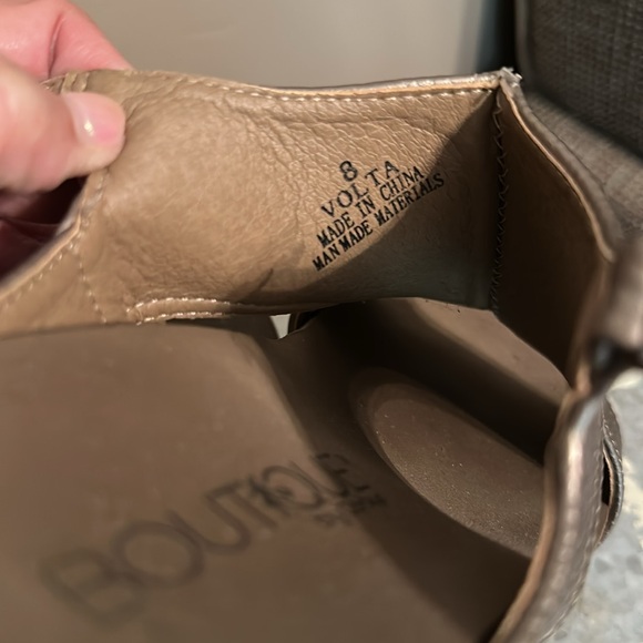 Stylish Corky’s Volta Women's Metallic Low wedge - Picture 4 of 5